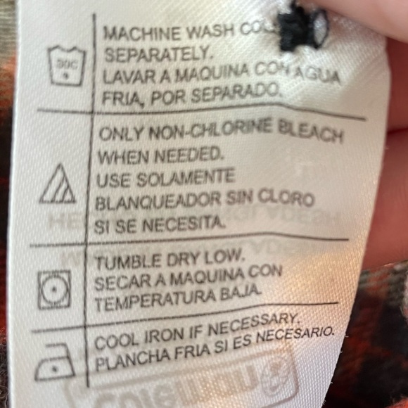 Coleman Men’s Casual Red Plaid Flannel Long Sleeve Button Down Shirt w/ Pockets - Picture 6 of 7